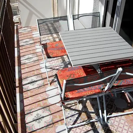 Apartment Paola 22 *